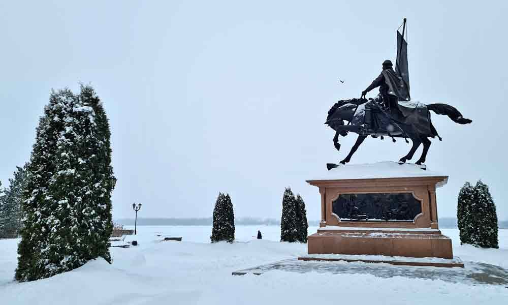 Самара. Памятник основателю города и первому воеводе Самары князю Григорию Засекину.