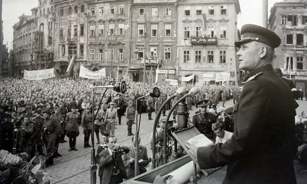 Маршалу Коневу присвоили в Праге статус преступника.