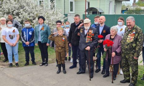 "Парад у дома ветерана" состоялся в Мичуринске.