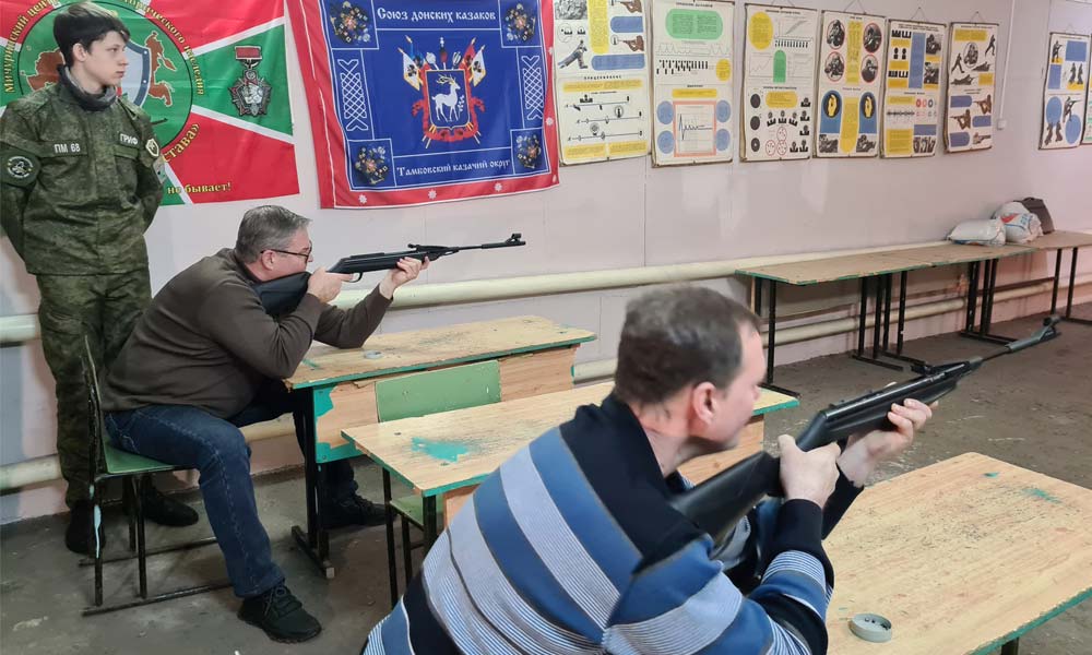 В Мичуринске прошли соревнования по пулевой стрельбе среди ветеранов погранвойск.