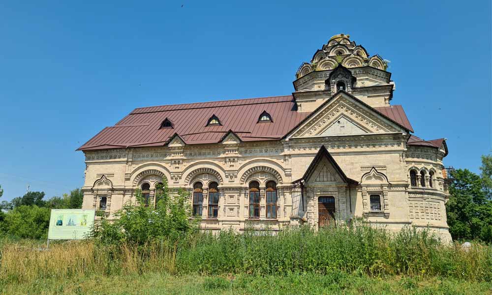 Храм Дмитрия Солунского в Берёзовке Липецкой области.