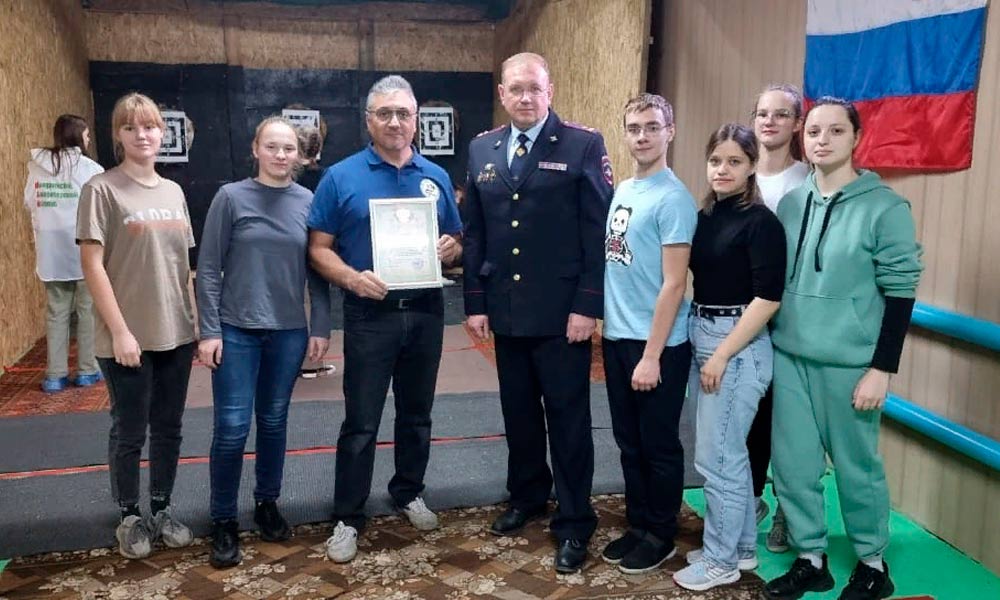 Соревнования по метанию ножа среди волонтёров Мичуринска прошли под девизом "Спорт против наркотиков".